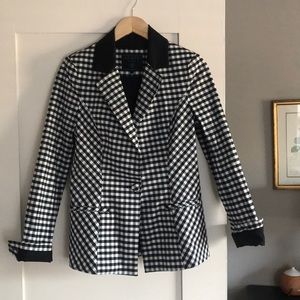 Guess women’s blazer - size 8. Like new!